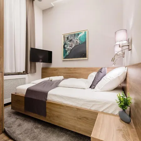 Downtown Deluxe Budapest