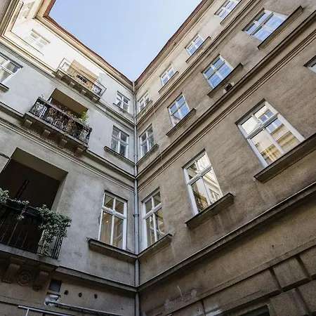 Downtown Deluxe * Budapest