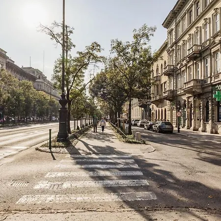 Downtown Deluxe Budapest