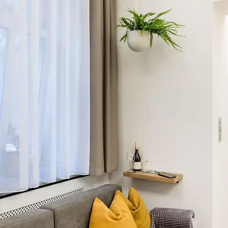 Downtown Deluxe